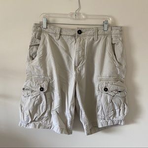American Eagle Classic Cargo Shorts (Cream)